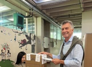 Mauricio Macri votó y se mostró confiado en que “haya una expresión de cambio”