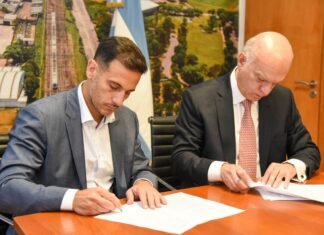 Lanús: Néstor Grindetti ya hizo el traspaso de mando a Julián Álvarez y el flamante intendente asumirá mañana