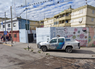 Avellaneda: discutió con su novia, la mordió, le arrancó un pedazo de oreja y escapó