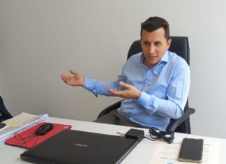 Concejal lomense Fernando Iantorno a favor del DNU y la Ley Ómnibus: «Son normas promovidas dentro del marco democrático»