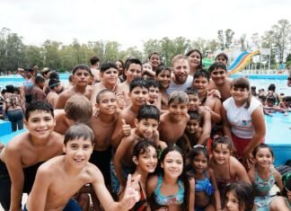 Federico Otermín visitó la colonia del Municipio en el Parque de Villa Albertina