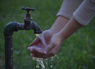AySA pide extremar el cuidado del agua frente al aumento de las temperaturas