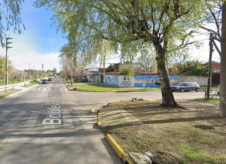 Llavallol: un efectivo de la Ciudad se resistió al robo de su moto y mató a un ladrón e hirió a otro