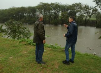 Fernando Gray recorrió las márgenes del Río La Matanza – Riachuelo para evaluar el nivel del agua