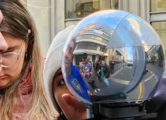 Especialista en ciberseguridad asegura que el escaneo de iris es «una práctica comercial peligrosa»