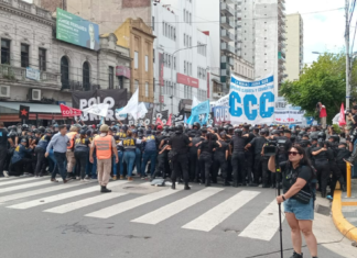 Incidentes entre policía y manifestantes en la jornada de «piquetazo nacional»
