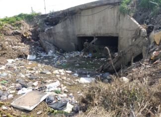 Sin que ACUMAR se haga cargo, preocupa entre los vecinos la falta de limpieza en los arroyos que desembocan en el Matanza – Riachuelo