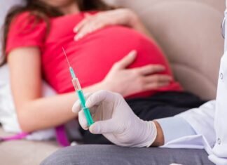 Provincia y el Municipio de Brown anunciaron una nueva vacuna obligatoria para personas gestantes