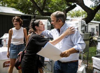 Cascallares entregó maquinarias y herramientas a emprendedores brownianos