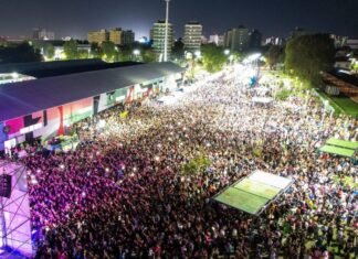 Una multitud celebró el aniversario de Avellaneda