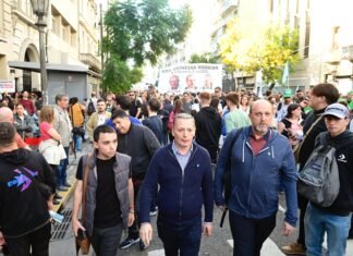 Fernando Gray participó en la Marcha Federal Universitaria a Plaza de Mayo