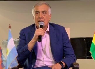 El embajador boliviano Jorge Ramiro Tapia Sainz visitó la UNLa y destacó “el importante aporte” de sus compatriotas a la economía argentina