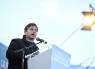 Kicillof en Florencio Varela: «El único pacto que tiene la Provincia es con su pueblo»