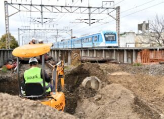 Comenzaron los trabajos de renovación del Viaducto Barracas bajo la línea del Tren Roca