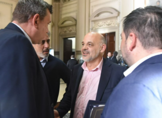 «Charlie» Curestis: «No hay un pacto político entre La Libertad Avanza y el PRO, pero unidos podemos hacer una elección intermedia muy positiva»