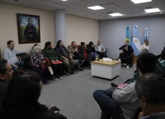 Por la escrituración: Fernando Gray se reunió con familias del Barrio Policial de Monte Grande Sur