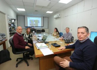 Fernando Gray se reunió con profesionales de la Universidad de La Plata para avanzar en el plan de reducción del riesgo hídrico
