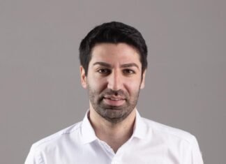 Nicolás Bari del Consejo Escolar de Lomas: «Hay un compromiso de la Municipalidad para solucionar el problema de la Escuela 37»