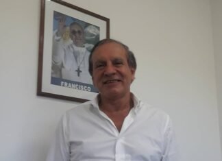 Los docentes y no docentes universitarios amenazan con un paro de 48 horas para la semana próxima