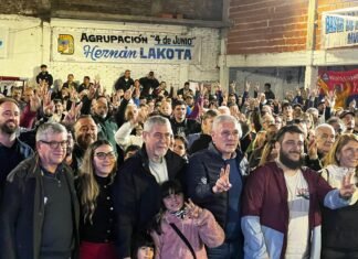 Jorge Ferraresi plantó bandera en Lanús y pidió apoyo para que Axel Kicillof “sea el presidente que los argentinos se merecen”