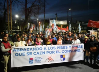 Jóvenes en recuperación de las adicciones hicieron la “Marcha de la esperanza” por las calles de Fiorito