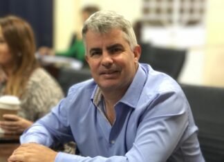 Emiliano Bursese: “Debemos debatir si se quiere seguir siendo un partido político o una Pyme para pocos”