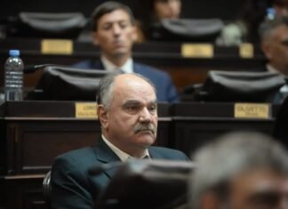 Jorge Schiavone aseguró que nunca llegaron los fondos de provincia para las escuelas de Lanús