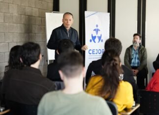 Fernando Gray participó del ciclo de formación del Centro de Jóvenes Políticos