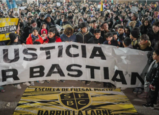 Wilde: multitudinaria marcha por el niño que murió tras quedar en medio de un tiroteo