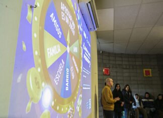 Ludopatía digital: el Municipio de Brown y la UNAB lanzaron charlas en escuelas para prevenir y concientizar