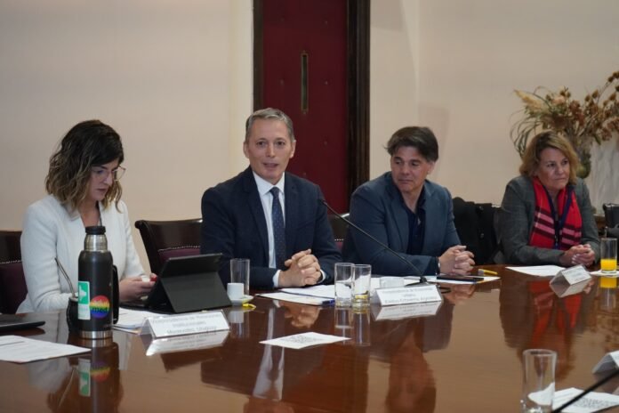 745d1045-a59f-039d-a61c-ca54eb2ffef8