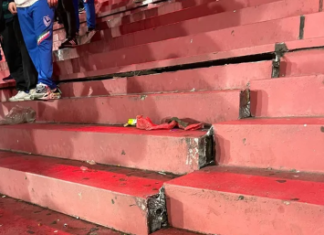 Se desplazó una parte de la tribuna de la cancha de Independiente en el partido entre Vélez y San Lorenzo