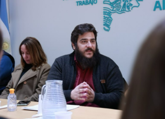 Ezequiel Berrueco destacó la presencia de Jorge Ferraresi en Lanús y tildó a la gestión de Julián Álvarez de «macartismo institucional»