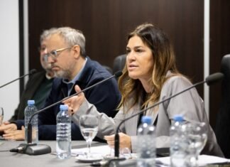 Florencia Retamoso en la presentación del proyecto de Transparencia Fiscal al Consumidor