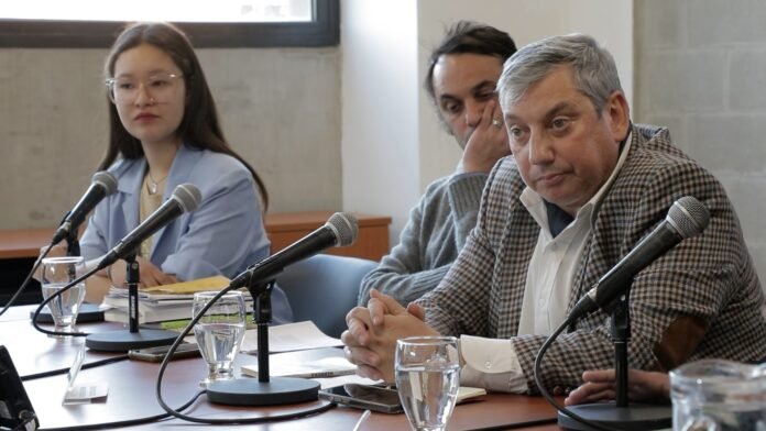 El embajador uruguayo visitó la UNLa y elogió la “profundidad del estudio del pensamiento latinoamericano en esta universidad”2