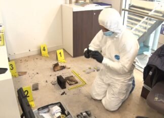 Operativo de seguridad tras la explosión de un paquete en La Rural