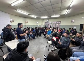 Programa Concejo Abierto en Lanús: Agustín Balladares charló con Estudiantes y Profesores de la Escuela Técnica N°1