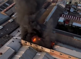 Avellaneda: impactante incendio en una fábrica de cables