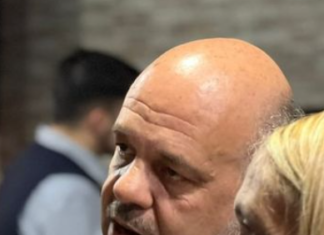 Senador «Charlie» Curestis: «Controlar gastos, auditar, son palabras que parece que a muchos les molesta»