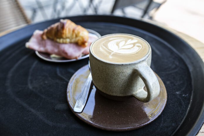 café