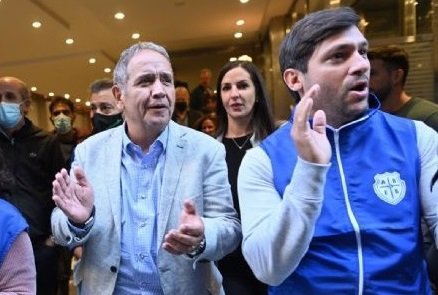 carisimopalazoaplauso