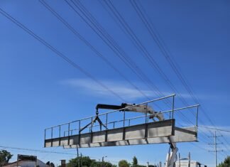 Avanza la construcción de puentes peatonales en Esteban Echeverría