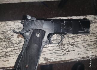 Avellaneda: detienen a dos sujetos quienes habían robado un auto con una replica de arma de fuego