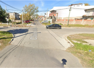 Es buscado por un crimen en Ingeniero Budge: asesinó a su ex suegro y escapó