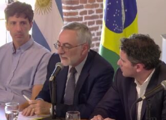 El embajador brasileño Julio Glinternick Bitelli visitó la UNLa y resaltó que la relación bilateral «debe trascender las coyunturas políticas»