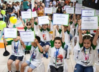 Ferraresi presente en los actos de fin de ciclo de los jardines municipales