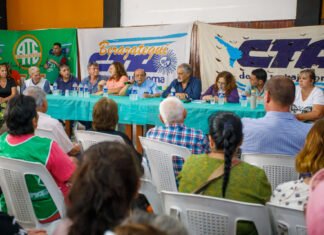 Mussi llamó a la unidad del «movimiento obrero» en el Plenario de las dos CTA en Berazategui