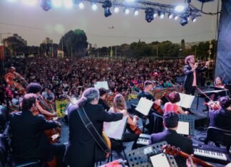 Sinfonía de Navidad en Avellaneda: se realizó un tributo a los reyes del rock nacional en el Parque La Estación