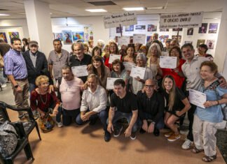 La UNAB y el Municipio entregaron certificados a adultos mayores quienes complementaron talleres de formación y recreación