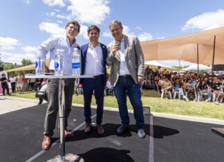 Kicillof y Cascallares bautizaron «Campeones del Mundo» al polideportivo de Don Orione y compartieron agenda con eje en educación